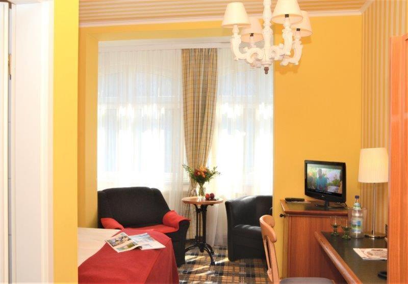 Hotel Schieferhof - Glaslust Neuhaus am Rennweg Εξωτερικό φωτογραφία