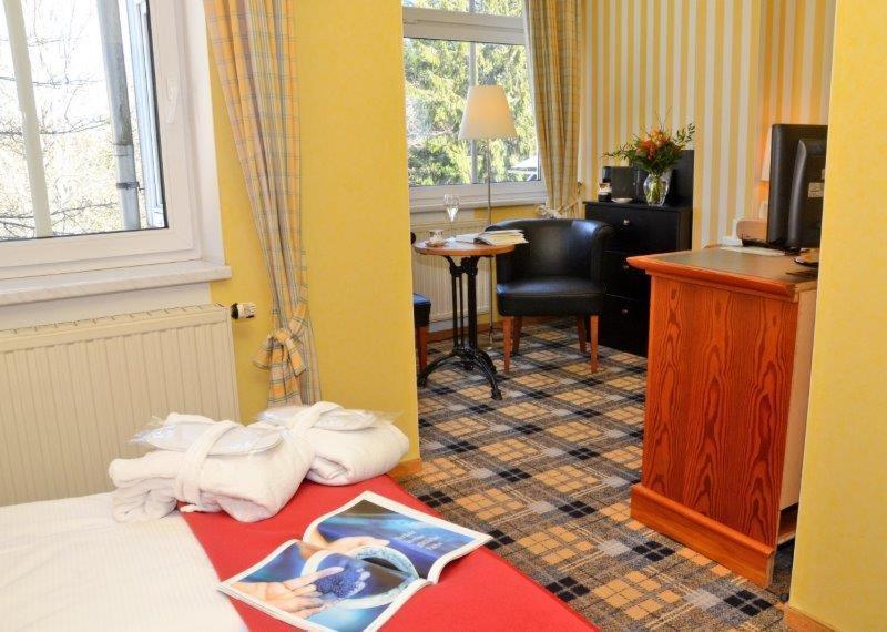 Hotel Schieferhof - Glaslust Neuhaus am Rennweg Εξωτερικό φωτογραφία