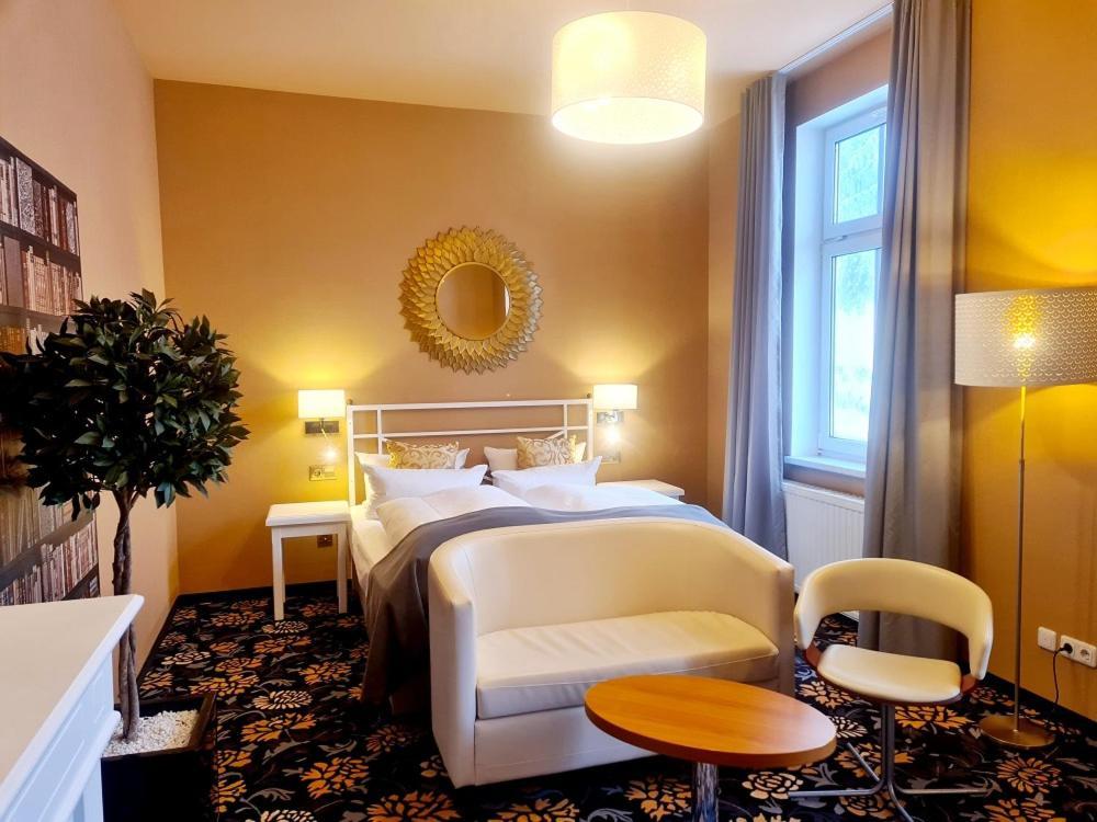 Hotel Schieferhof - Glaslust Neuhaus am Rennweg Εξωτερικό φωτογραφία