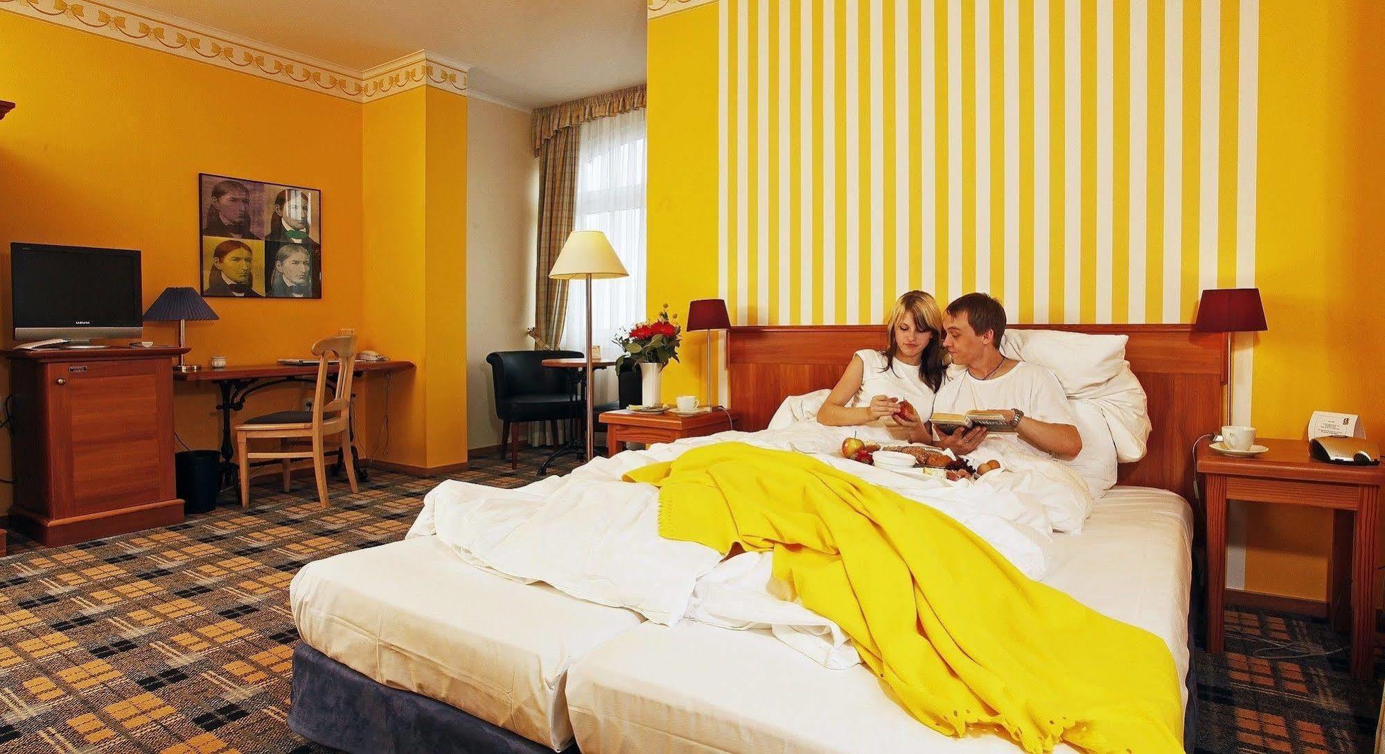 Hotel Schieferhof - Glaslust Neuhaus am Rennweg Εξωτερικό φωτογραφία