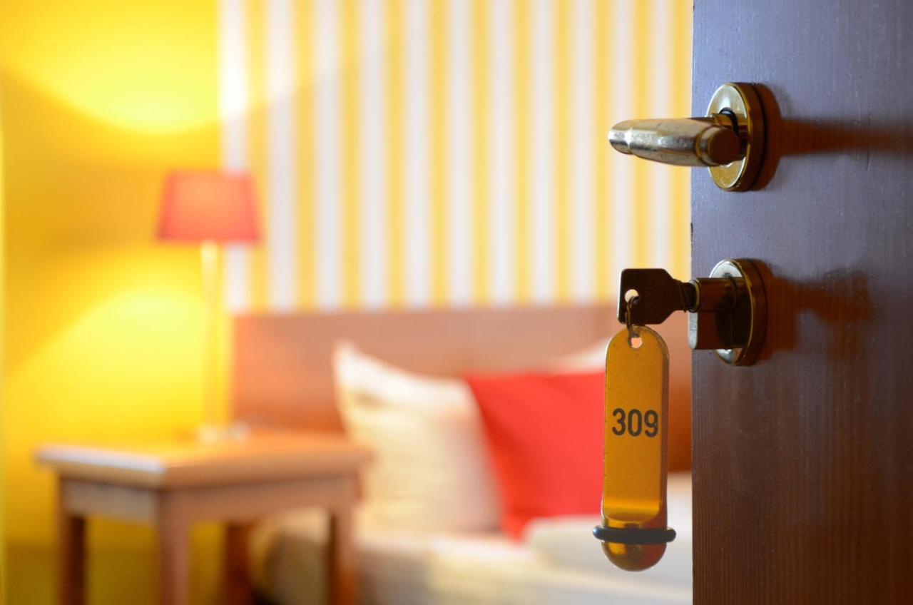 Hotel Schieferhof - Glaslust Neuhaus am Rennweg Εξωτερικό φωτογραφία