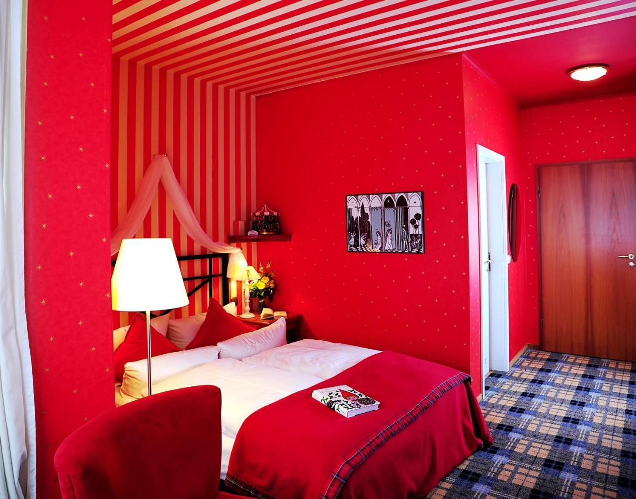 Hotel Schieferhof - Glaslust Neuhaus am Rennweg Εξωτερικό φωτογραφία
